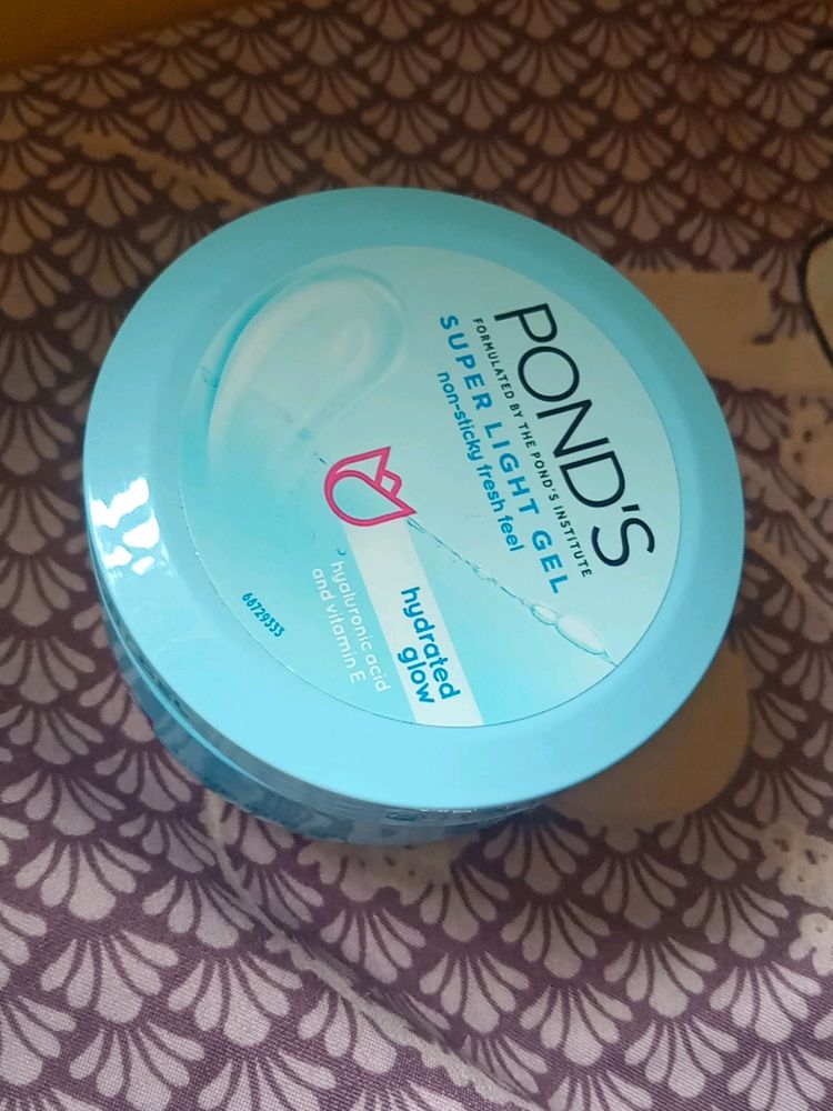 Ponds Super Light Moisturizer