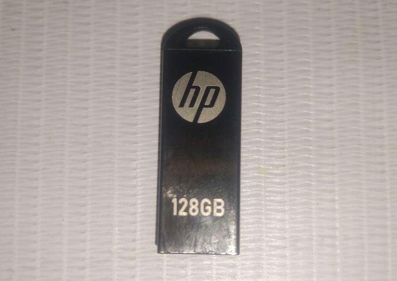 HP 128GB PENDRIVE