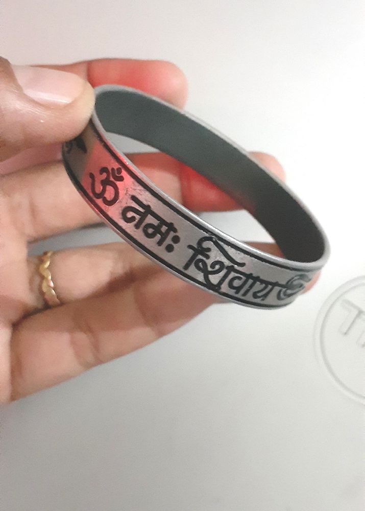 Om Namh Shivay Bangle Man Or Female