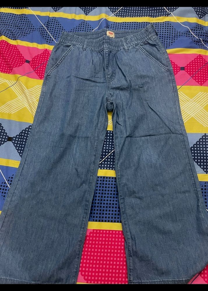 original levi's elastic jeans just new