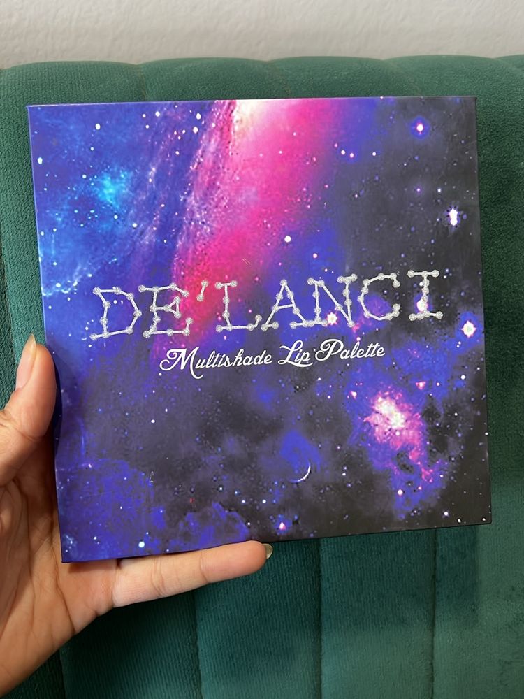 Delanci Multishade Lip Palette