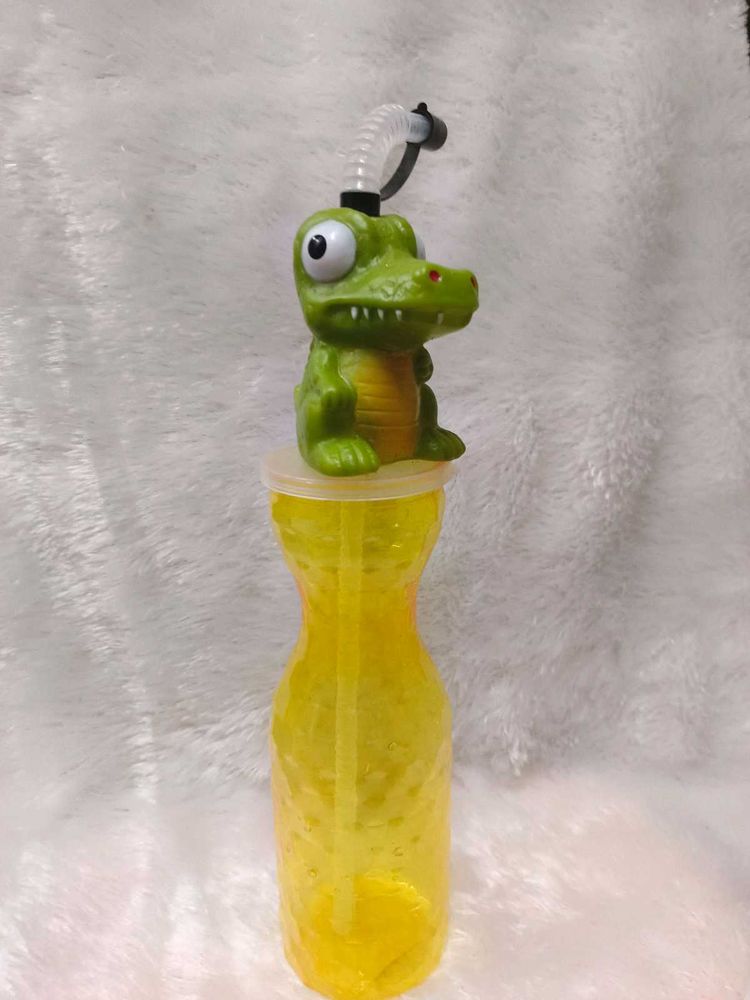 Crocodile Manager Sipper Bottle