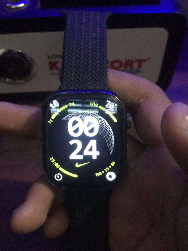 Apple Watch Series 9 Only Display Line But Working