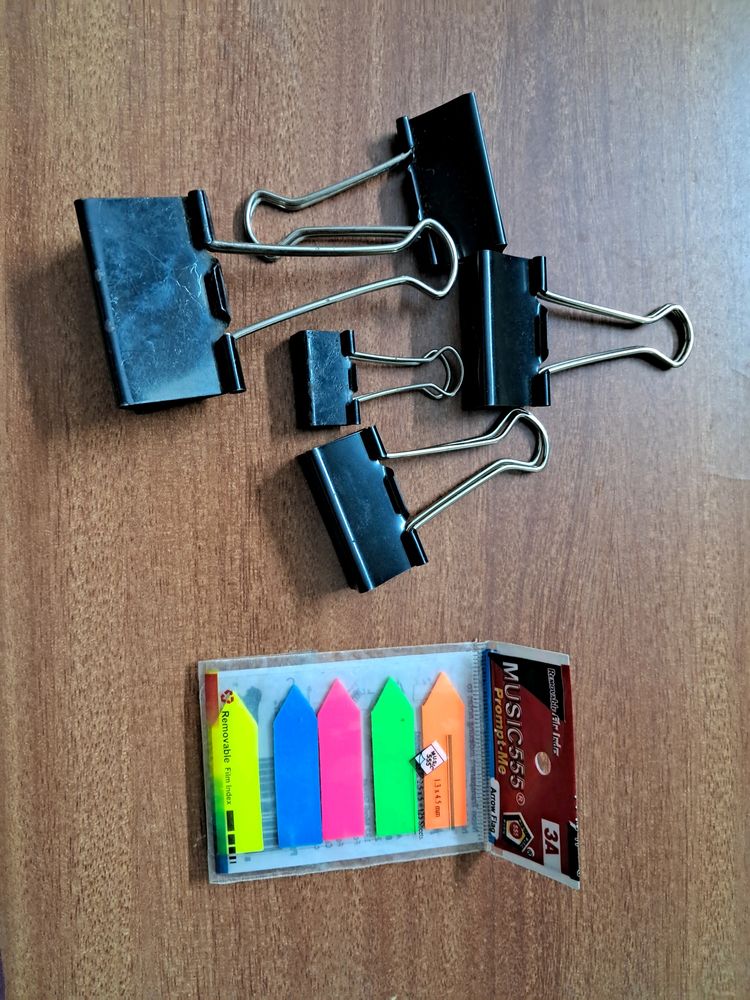 Binder Clips(Pack Of 4) And Arrow Flags(1.3*4.5mm)(2.5*5=125 Sheets)