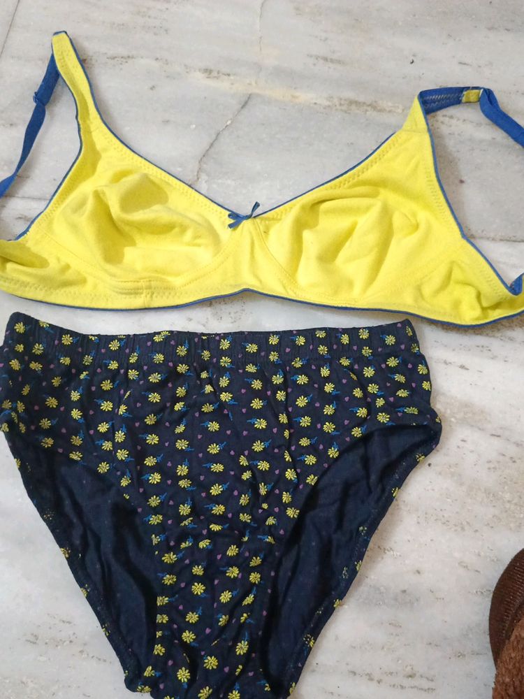 A Set of Yellow Bra N Printed Brief