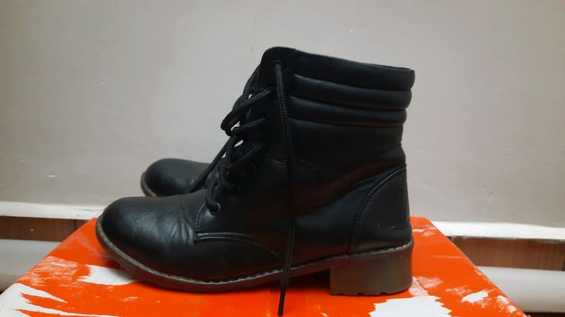 BLACK BOOTS- CASUAL