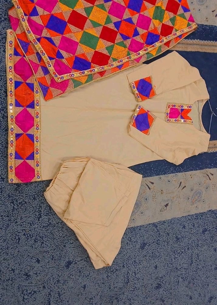 Rajhtane Suit. Size Xxl. And  Color Full Dupatta