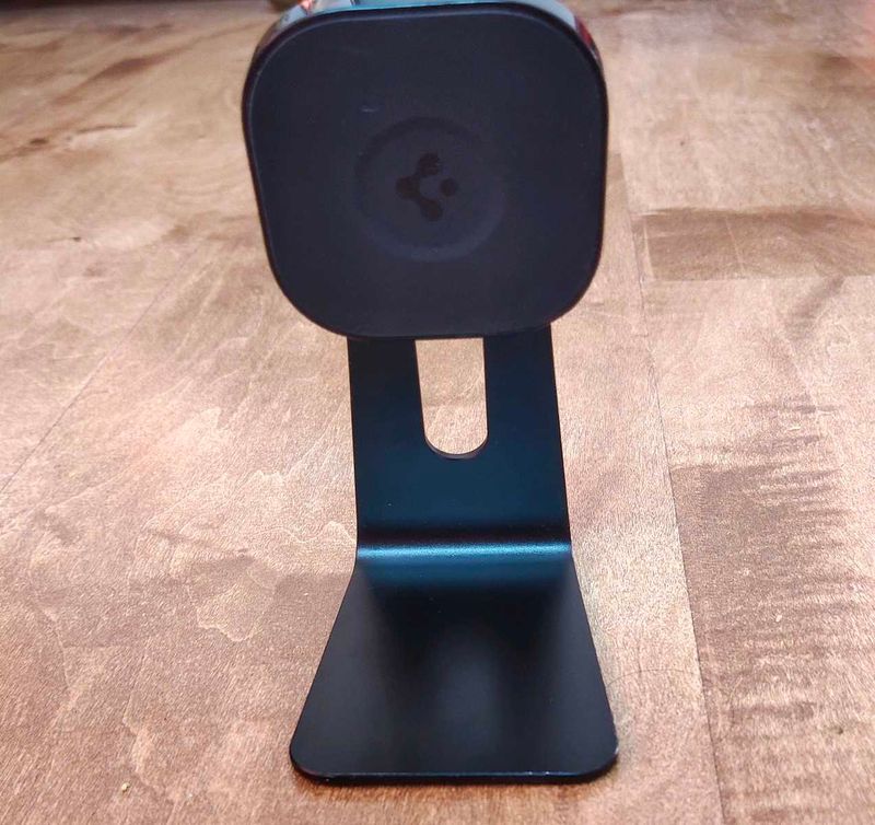 Spigen Magnetic One Tap Phone Stand