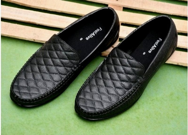 This Is a trendy Black Loafer Shoes For Menb