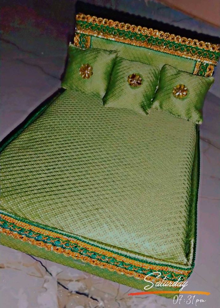 Laddu Gopal Beautiful Bed