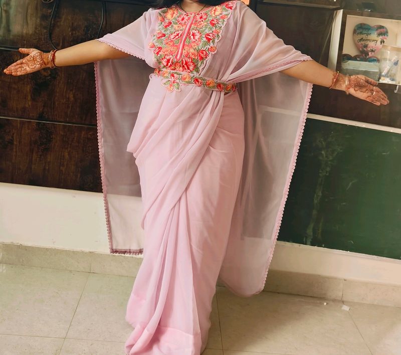 Kaftan Saree With Belt And Stitched Blouse