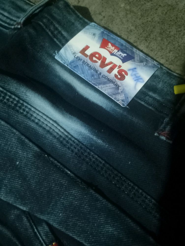 Men Levi's Brand Jeans.