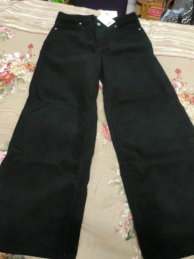 🎊Price Drop-H&m Wide Leg Corduroy Jeans