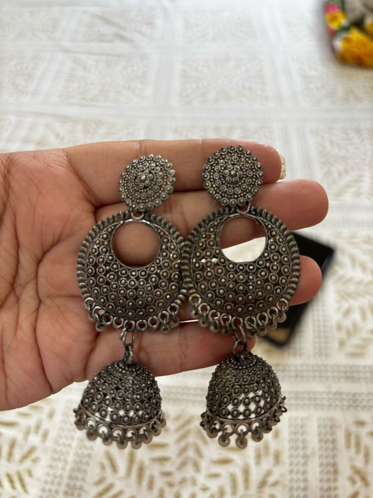 6 Pairs Of Jhumke