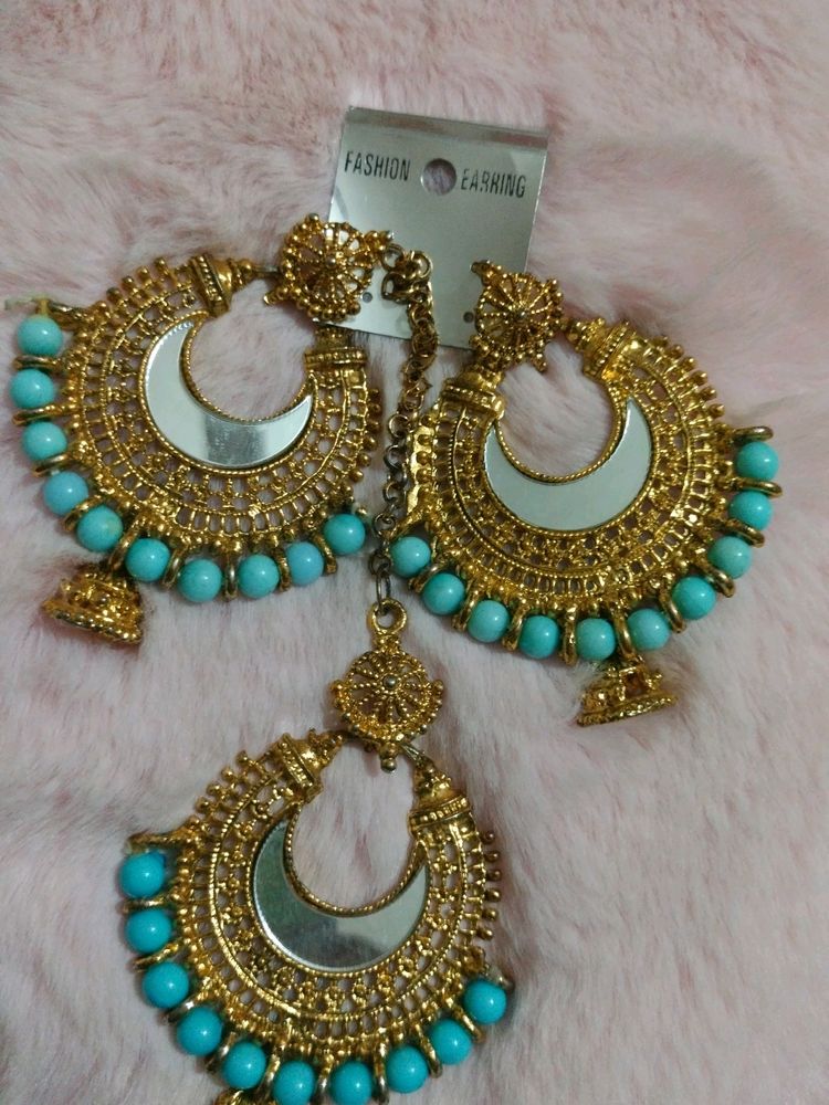 Set Of Traditional Mangtika And Earings.