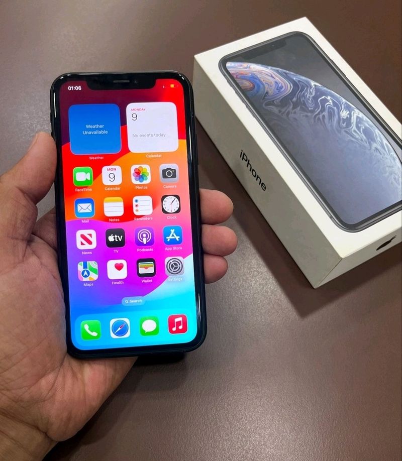 iPhone XR (64Gb)