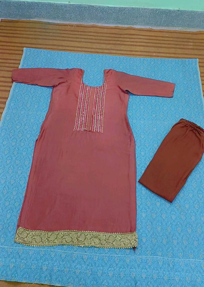 Beautiful Kurti Set Is Available