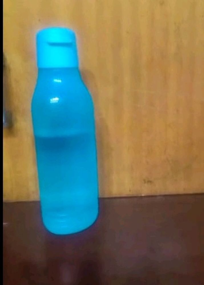 Tupperware Bottle