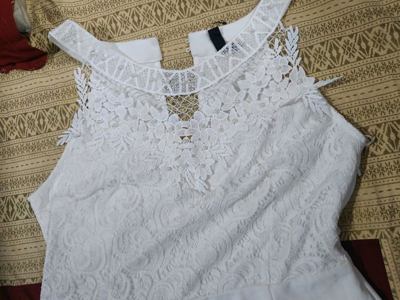 White Net Top With High Pearls Neck Design