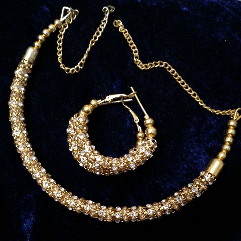 Trendy Necklace & earring Set