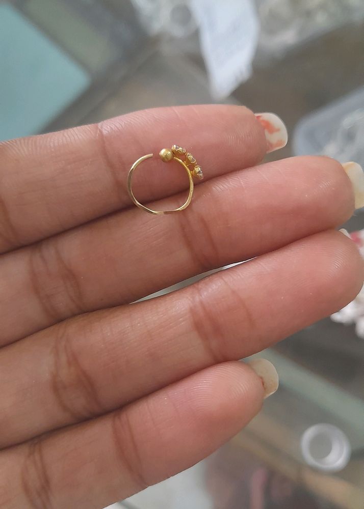 Gold Nose Pin Pure Sona