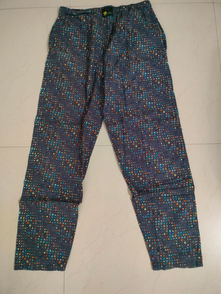 Price drop- Multicolored Printed Pant for women