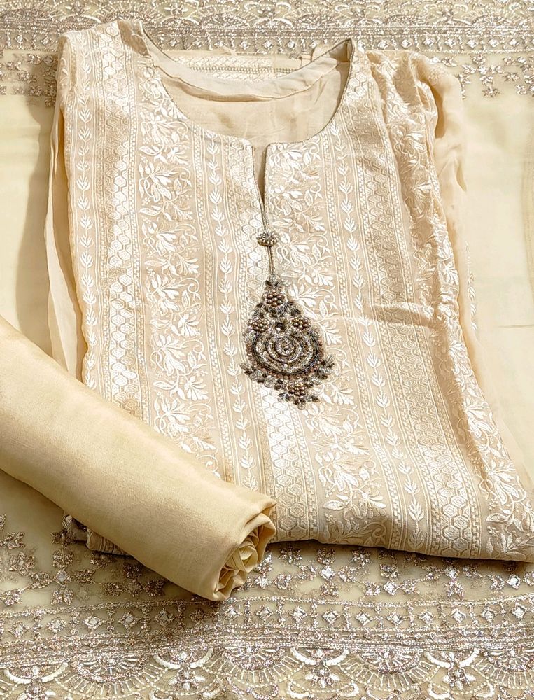 Women Embroidered Chikankari Semi Stitched Fabric