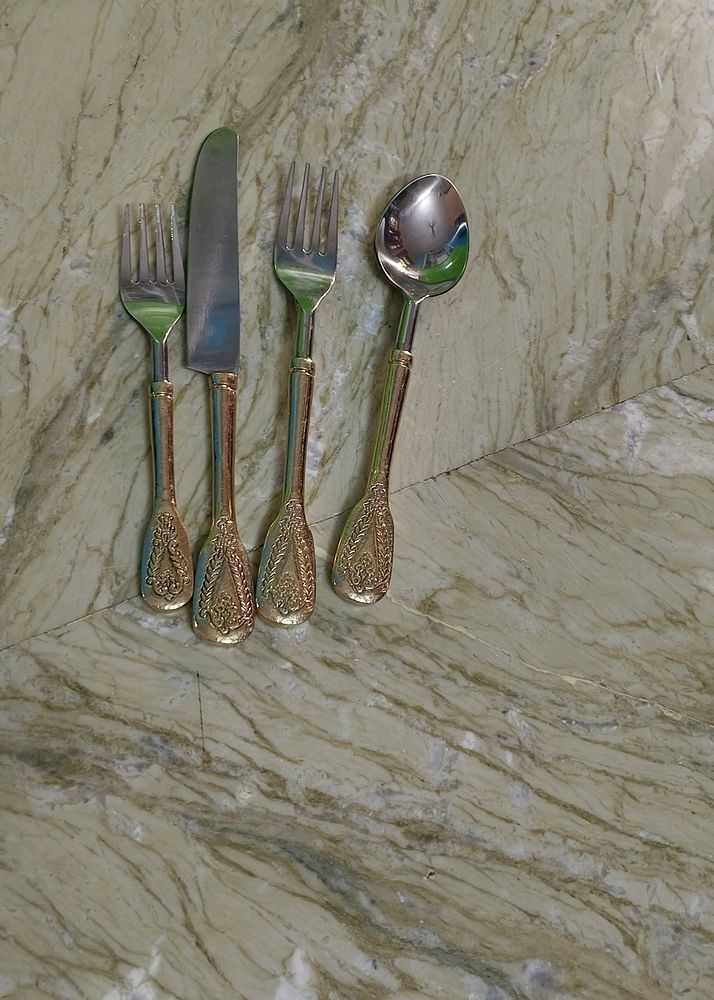 Cutlery Set Of 4