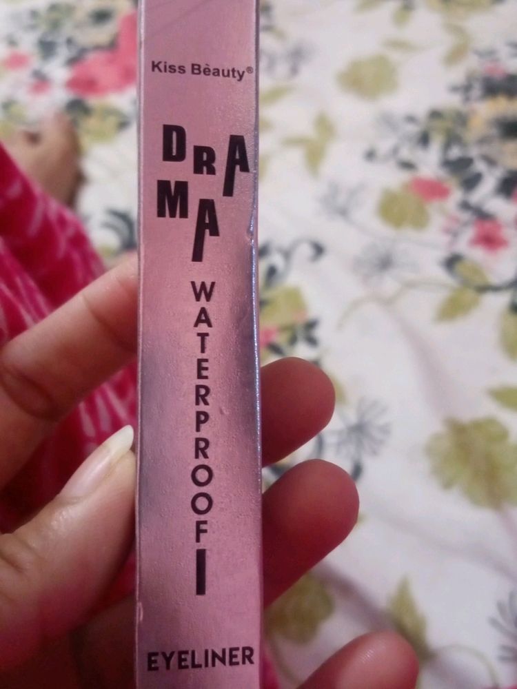 drama waterproof eyeliner