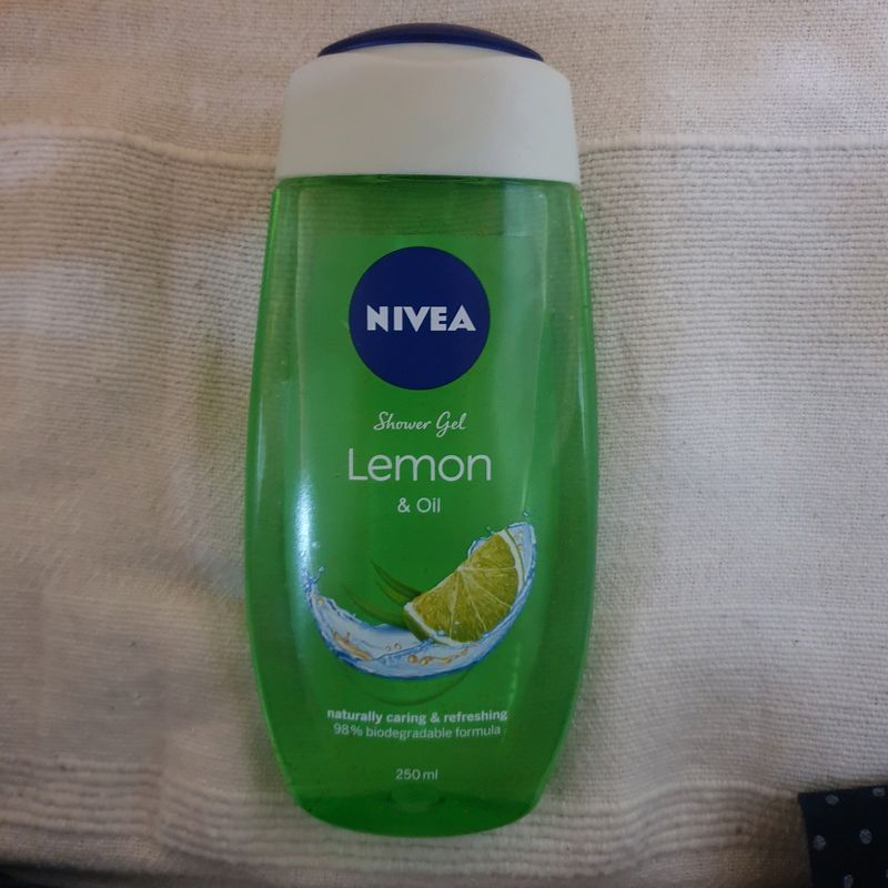 NIVEA Lemon & Oil Shower Gel