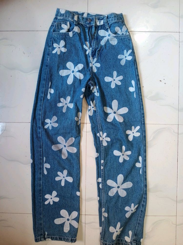 *Flower Printed Jeans 👖