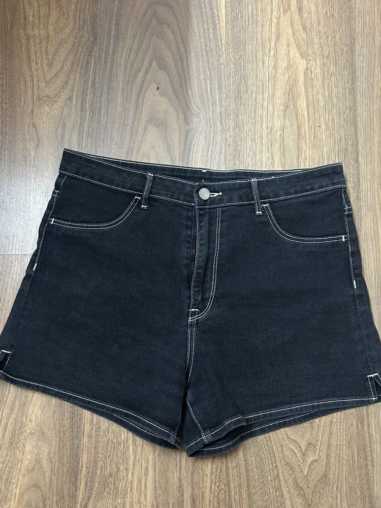 H&M Black High Waisted Shorts