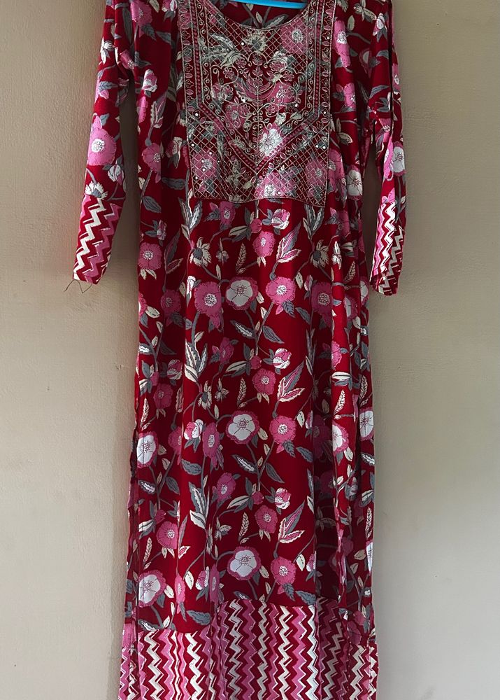 Red Kurthi