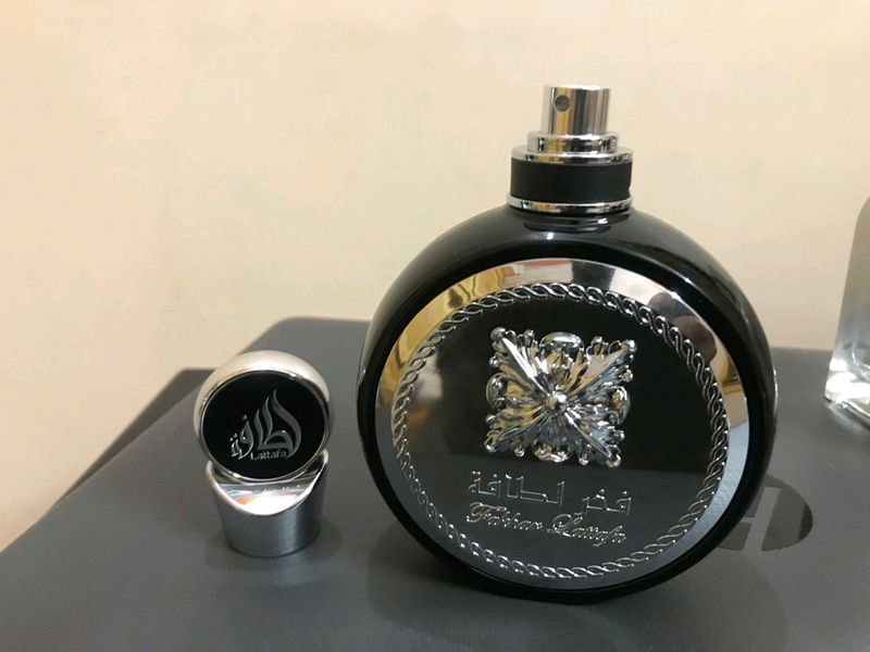 Lattafa Fakhar Black Perfume