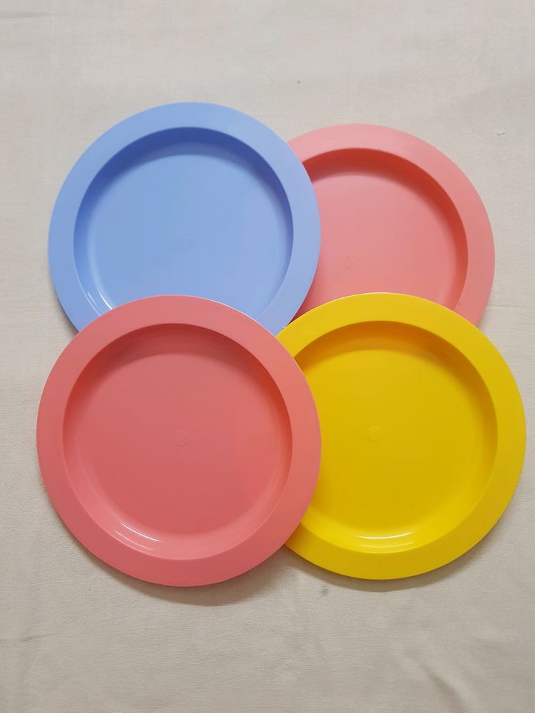 🆕 ❤️ Set Of 4 Plates