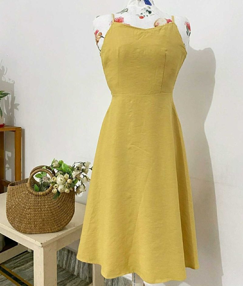 Basic yellow dress