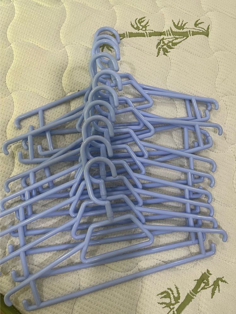 Clothes Hangers- 10 Count