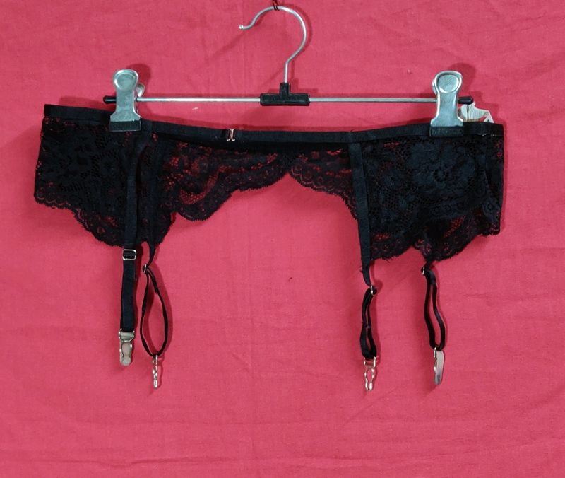 Garter Belt Size M