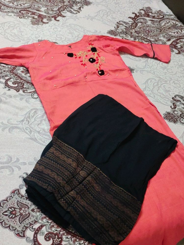 Kurta Lehnga, Size-L