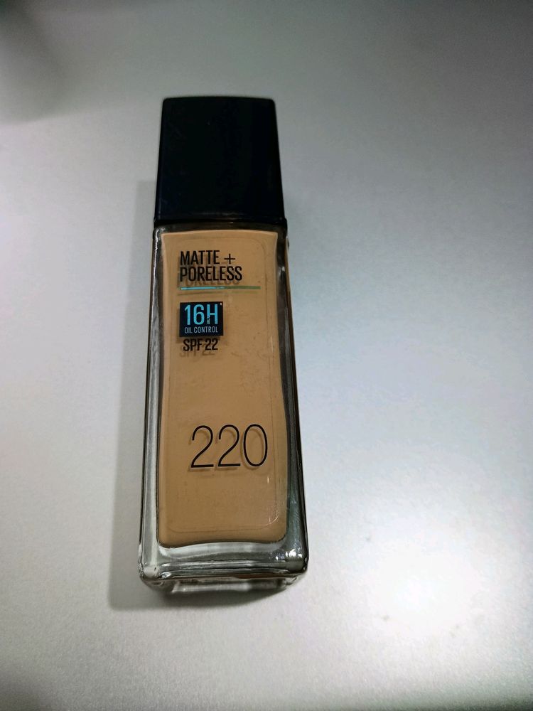 Maybelline Fit Me Matte+Poreless Foundation