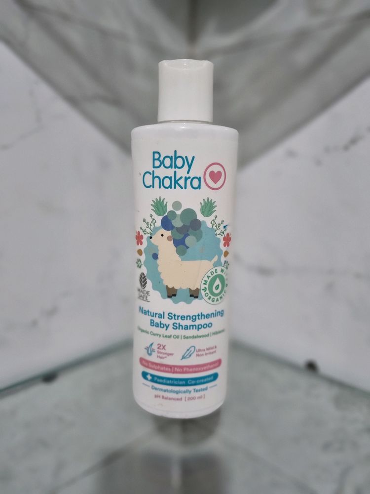 BabyChakra's Baby Shampoo (200 ML) With Hibiscus & Organic Curry Leaf Oil Gives 2X Stronger Hair & Promotes Healthy Hair Growth