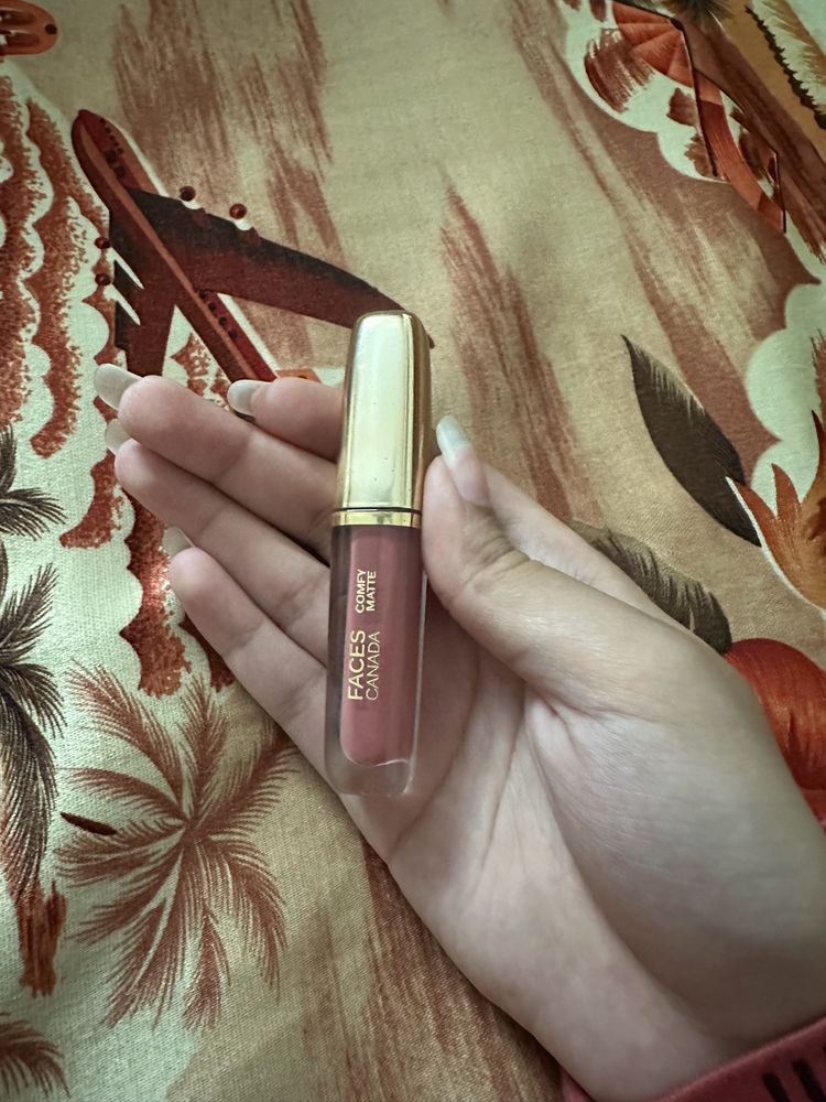 COMFY MATTE LIQUID LIPSTICK