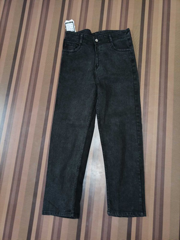 Z-28 Size 32  Straight Women Denim Jeans