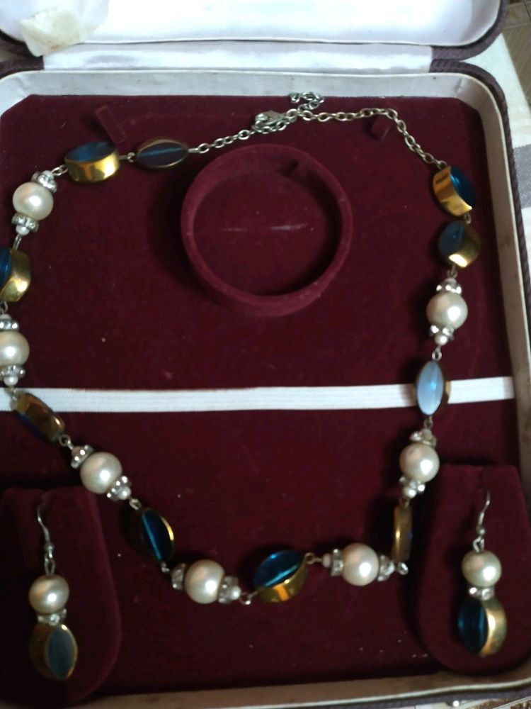 Necklace Set