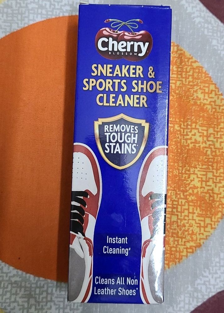 Sneakers & Sports Shoe Cleaner