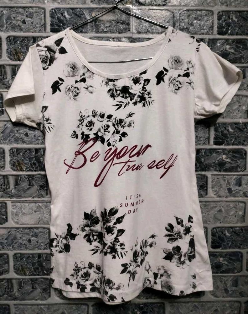 Beautiful White Girls T-shirt!!