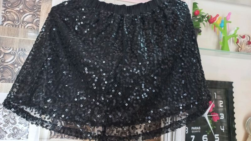 BLACK SEQUENCE MINI SKIRT