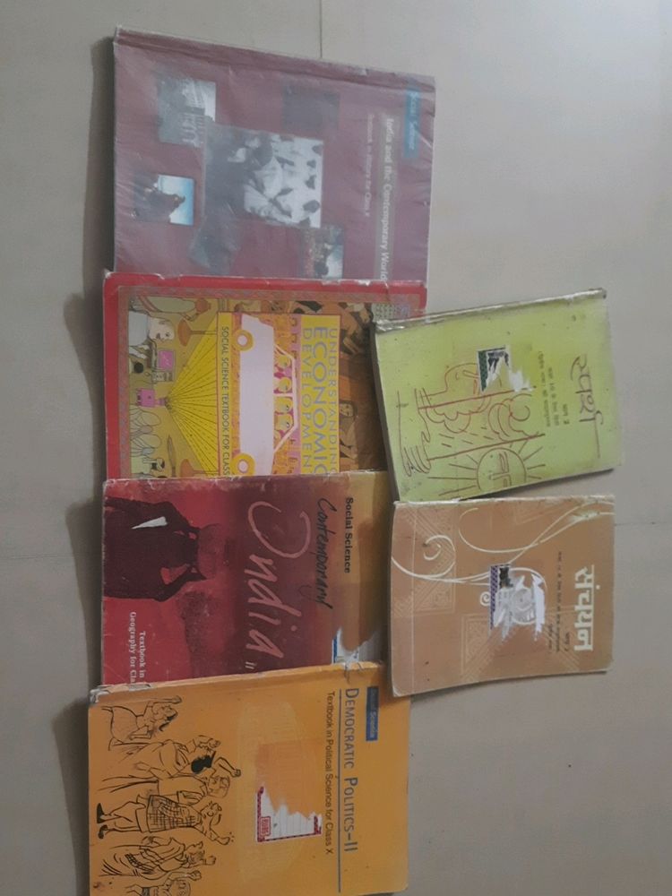 10TH NCERT social And Hindi Books