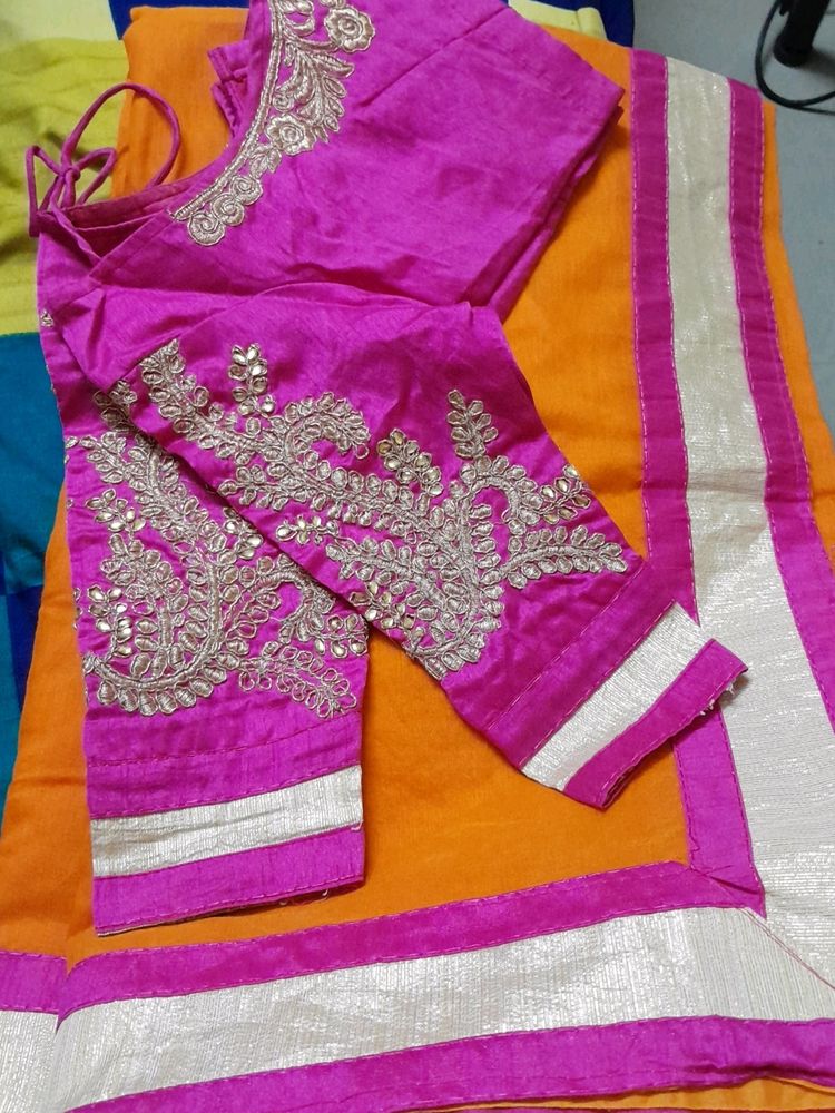 Plain Saree With Shimmering Border And Work Blouse