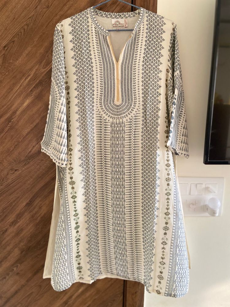 Off White Sabhyata Kurta